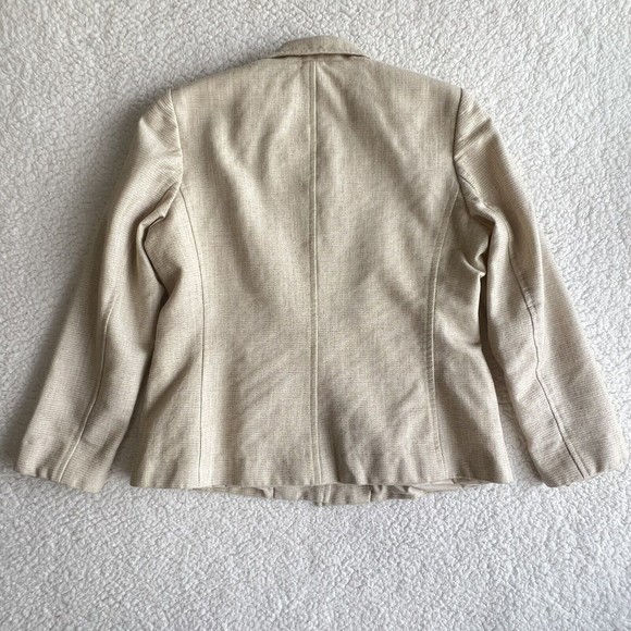 Dana Buchman Vintage Women's Blazer Size 12P Beige/Tan Lined Wool Blend - Picture 2 of 8